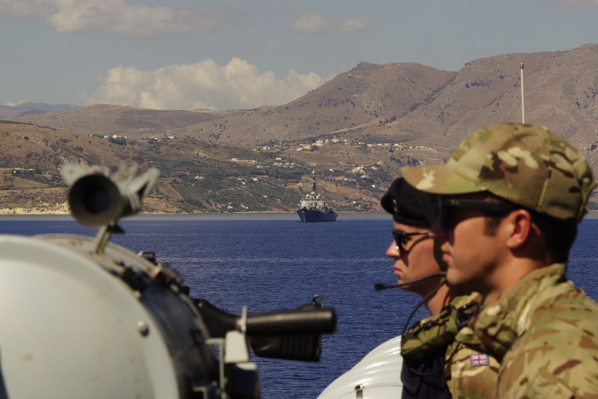 RoyalNavy's tweet photo. A mark of respect... 🇬🇧⚓️🇺🇸

Having worked very closely with @USNavy's USS Ross in the Black Sea, @HMSTrent bid farewell to their friends on the destroyer in Souda Bay. The patrol ship is on an enduring mission to the Mediterranean.

Read more: https://t.co/sdVR4mRkgB https://t.co/fI0JVbtO80
