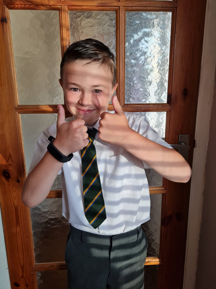 lbubb27's tweet image. A huge thank you to @WillowsCE George has had a amazing time here he will miss you all so much! 💚😢 and a HUGE thank you to Miss Smith @Seahorses_Class  and Mrs Walker for being fab teachers 💜💜 Have a great summer you deserve it!! ☀️😁☀️