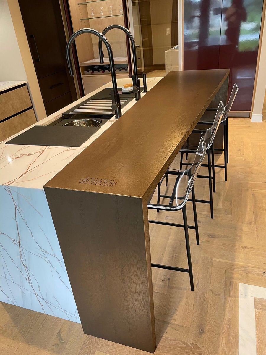 glumber's tweet image. Pastore™ Waterfall Countertop Display at @GenevaCabinet in Lake Geneva, Wisconsin.

Design by: @GenevaCabinet 
Pastore Table built by: @glumber 
Natural Stone fabrication by: Tithof Tile and Marble
Appliances by: @subzerowolf 

#grothousethings #anvilseries @TheGalleyBrands