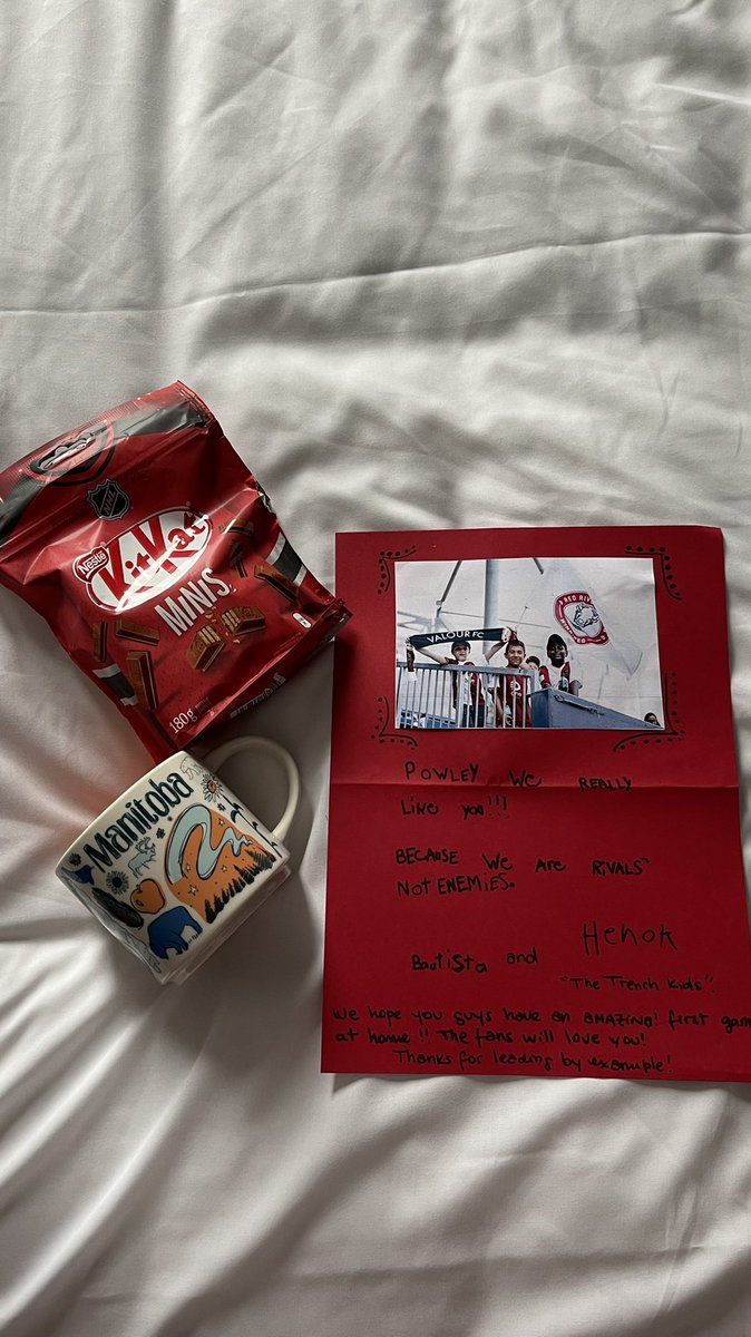 DylonPowley1's tweet photo. I was left speechless this morning when the “Trench Kids” from @RedRiverRising2 dropped off a peace offering. This is what this league is about, they have demonstrated they aren’t only great fans, but acceptional young men 👏🏼 thank you boys and keep up the good work https://t.co/UhAmaDuekC