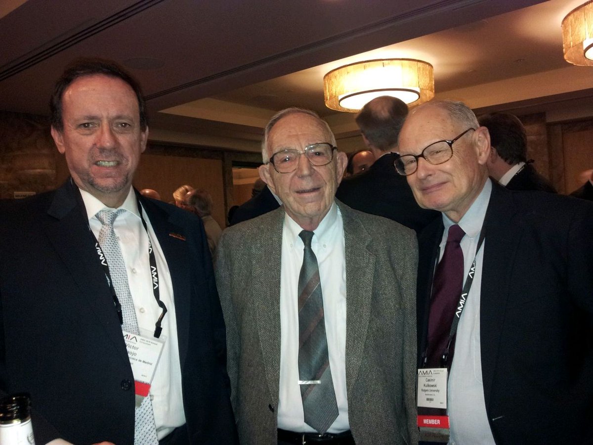 Grupo Informática Biomédica (@gib_upm_fi) on Twitter photo Pioneros de la inteligencia artificial. <a href="/VictorMaojo/">Victor Maojo</a> con Edward Feigenbaum (centro) premio Turing y creador del primer sistema experto (1967), DENDRAL y Casimir Kulikowski (derecha) creador del sistema experto CASNET (1972), uno de los pioneros en Machine Learning. ACMI en 2015 Pioneros de la inteligencia artificial. <a href="/VictorMaojo/">Victor Maojo</a> con Edward Feigenbaum (centro) premio Turing y creador del primer sistema experto (1967), DENDRAL y Casimir Kulikowski (derecha) creador del sistema experto CASNET (1972), uno de los pioneros en Machine Learning. ACMI en 2015