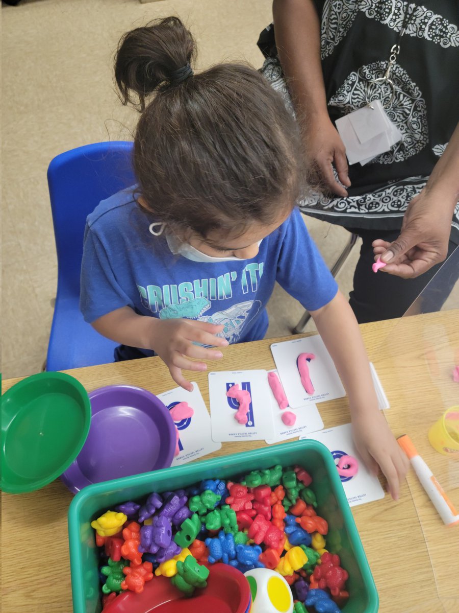 Ms.Earley tweet media