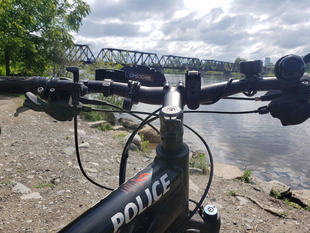 My Boss: hey Chuck, what do you have on the go?  Me: a little bit of work in the office...  <a href="/OttawapoliceNRT/">OttawapoliceNRT</a>  #bikecoplife #mybikeismyoffice #keeptherubberdown