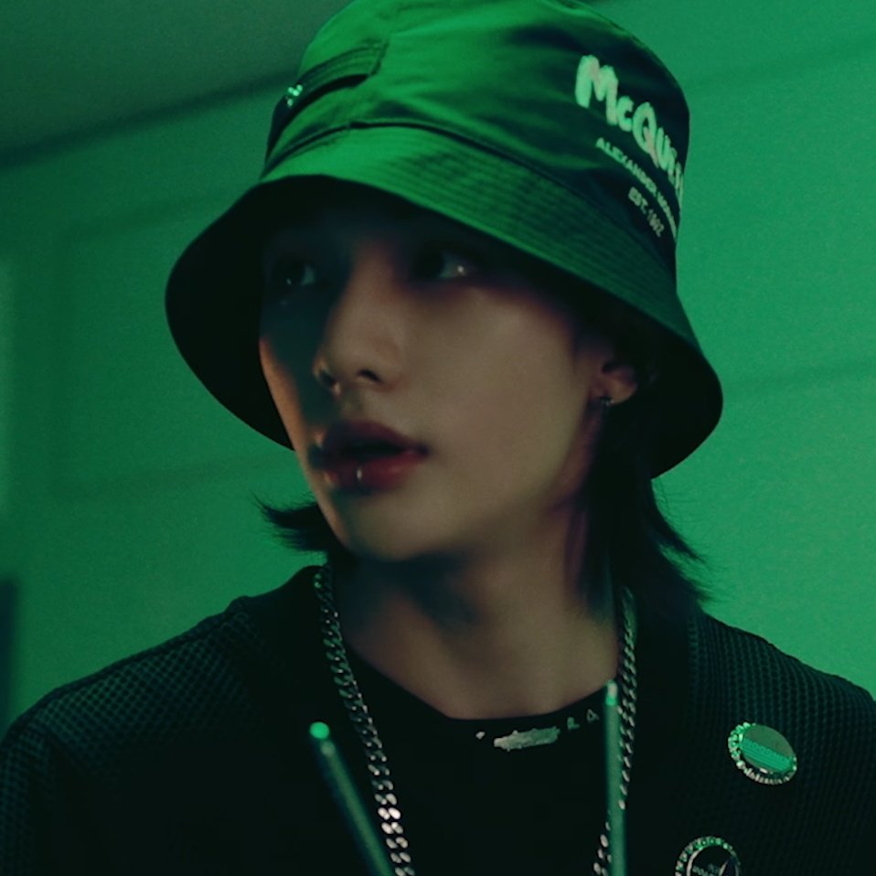 rayle. (@RAYDLEVII) | Twitter