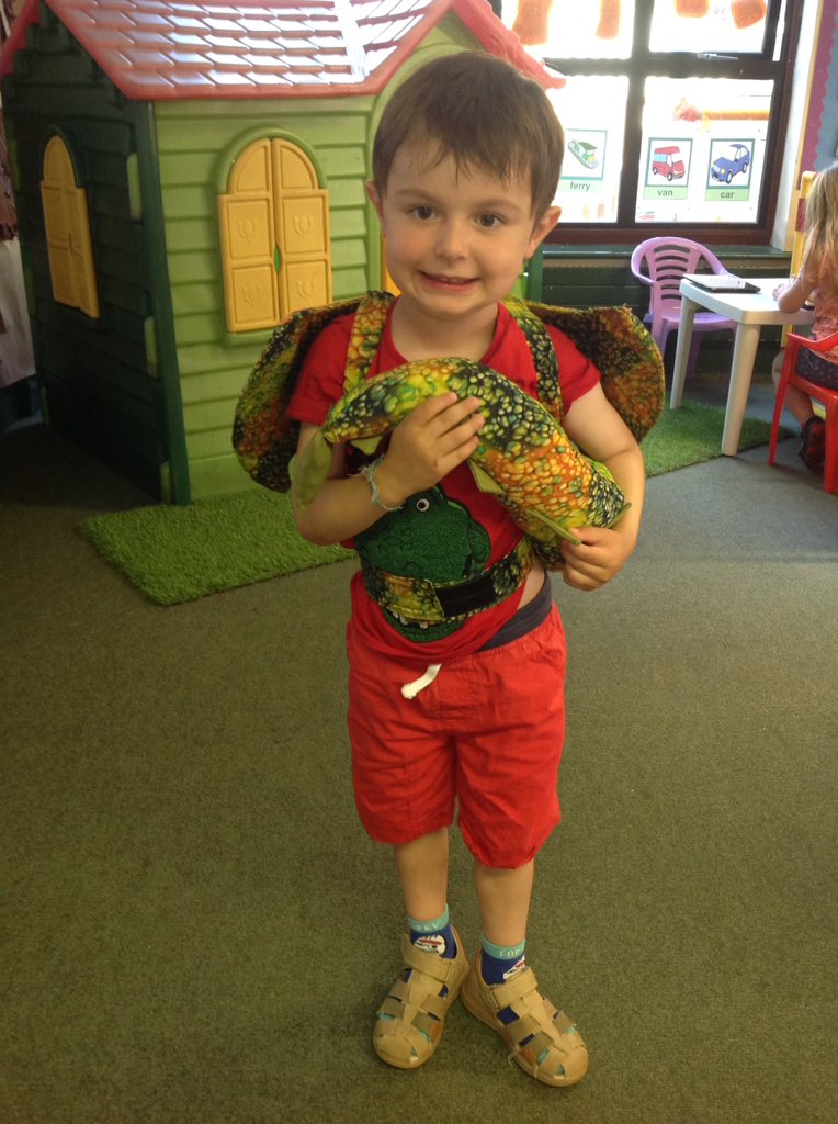 Here's our Arabian Princess, Egyptian Pharaoh and Welsh Dragon from our Around the World Day. They're ready to travel to their next classroom! Have a lovely summer everyone, see you in September! From Hedgehogs 🌍☀️