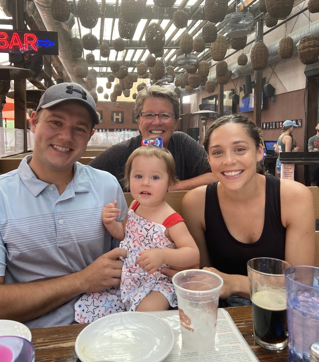 schroeder_ann's tweet photo. Dinner with the family #102Degrees #EatingOutside https://t.co/PcfLsxL4aY