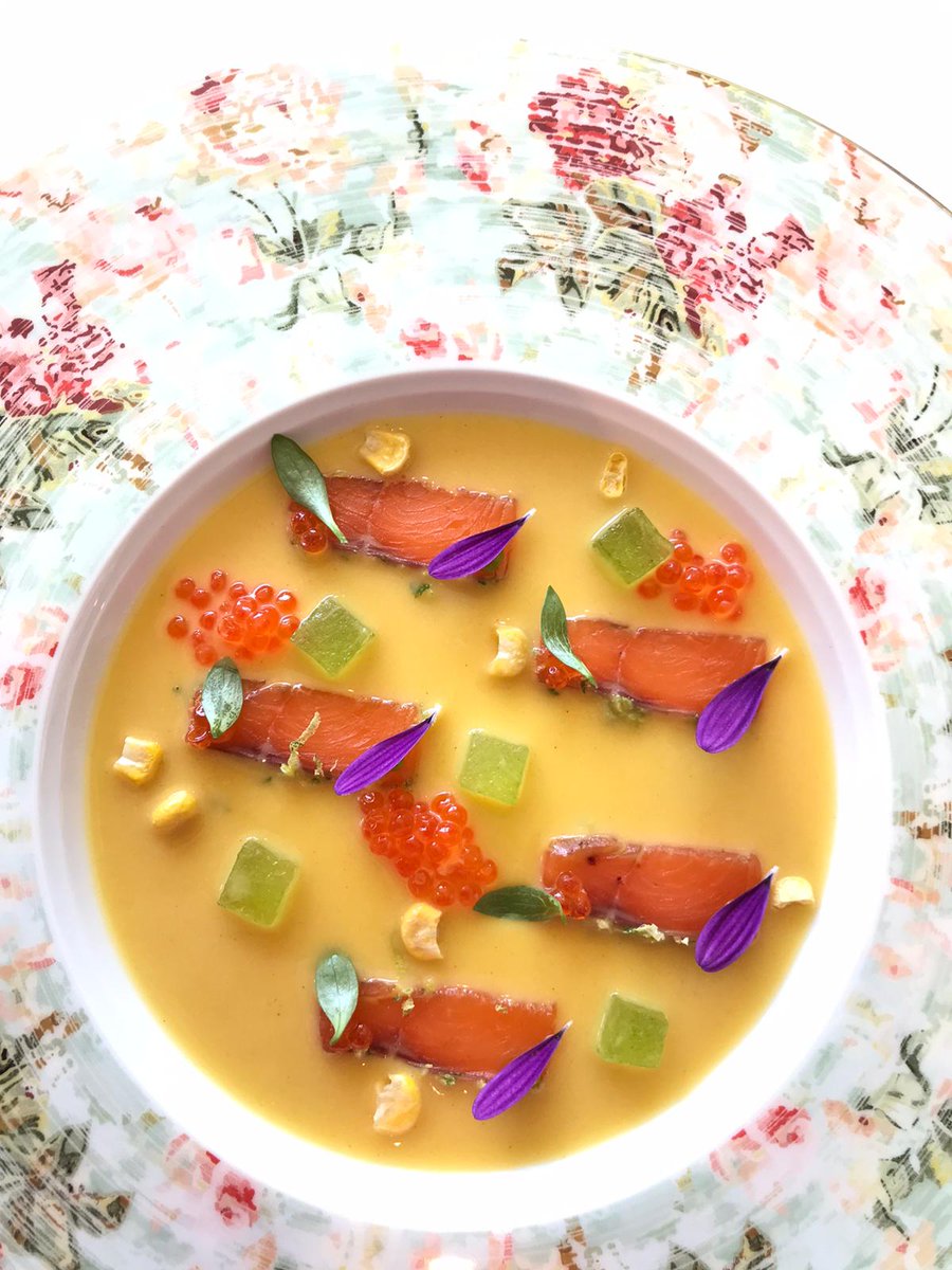 GuiaMichelin_ES's tweet image. #MICHELINRaizCulinaria
En el Cigarral del Ángel, @ivancerdeno despliega su magia culinaria, sin dar la espalda al rico legado de esta tierra. Con su cocina de autor en estado puro, ponemos el broche de oro a esta ruta. #GuiaMICHELIN21 #RaizCulinaria @turismoclm @Pacomoraleschef