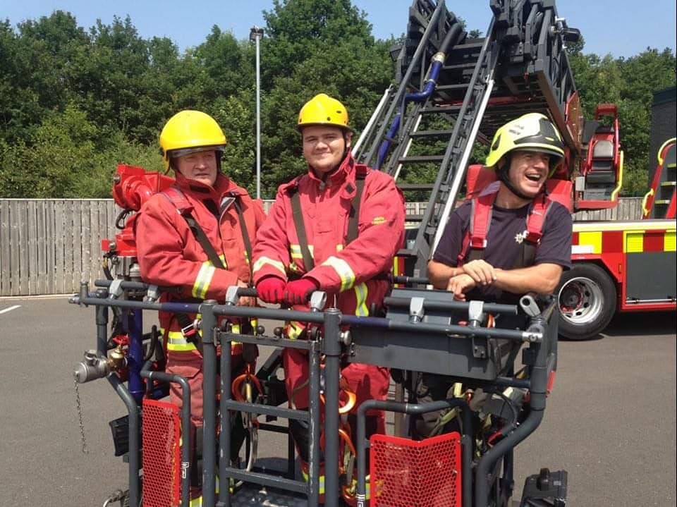 A fantastic day today. We met the #Rotherham team and took them to meet <a href="/fayemellors/">fayemellors</a> at <a href="/SuitWorks/">The Suit Works</a> whilst our #sheffield team were interviewed by <a href="/rhianoxley/">Rhian Oxley</a> we enjoyed their company so much we kept them and let them join us doing some drills with <a href="/SYFR/">South Yorkshire Fire</a> #parkway #redwatch