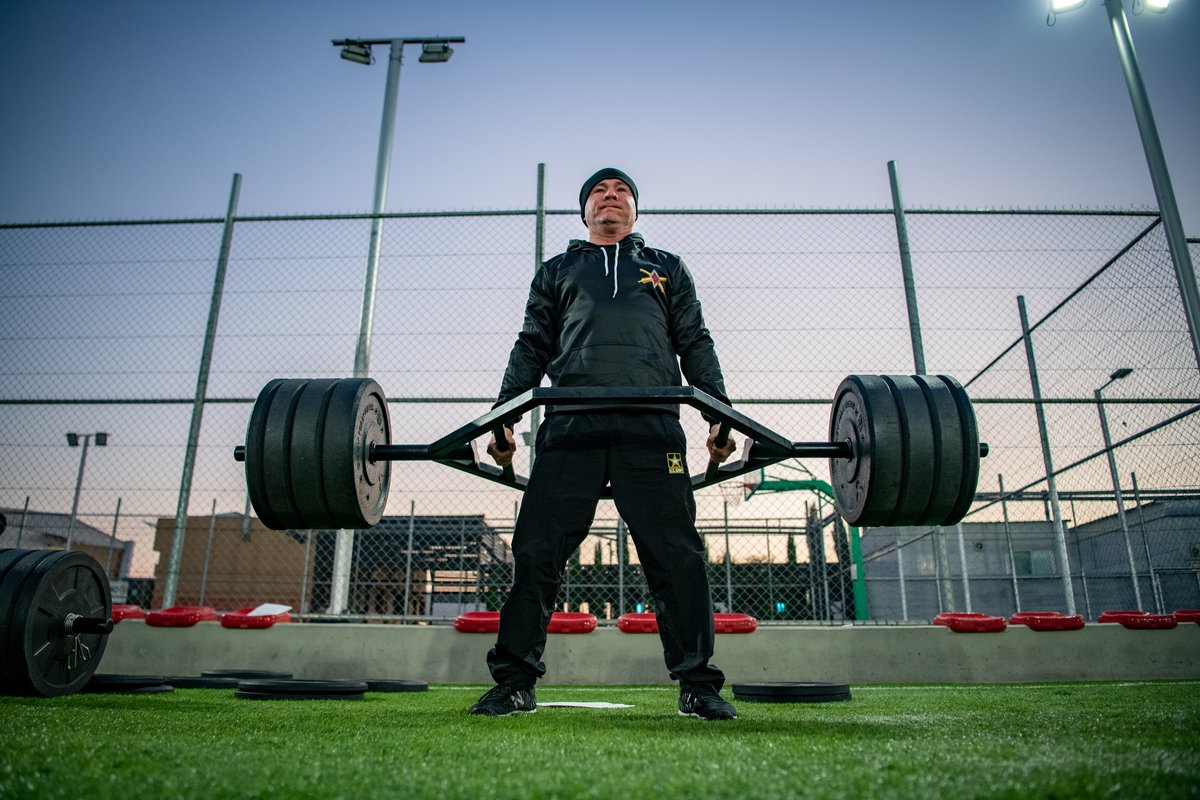 USArmy's tweet image. Know your #strengths and your weaknesses to make yourself better. 

Nothing is too hard.

You can do it.

#WorkoutWednesday #ArmyFit #ACFT