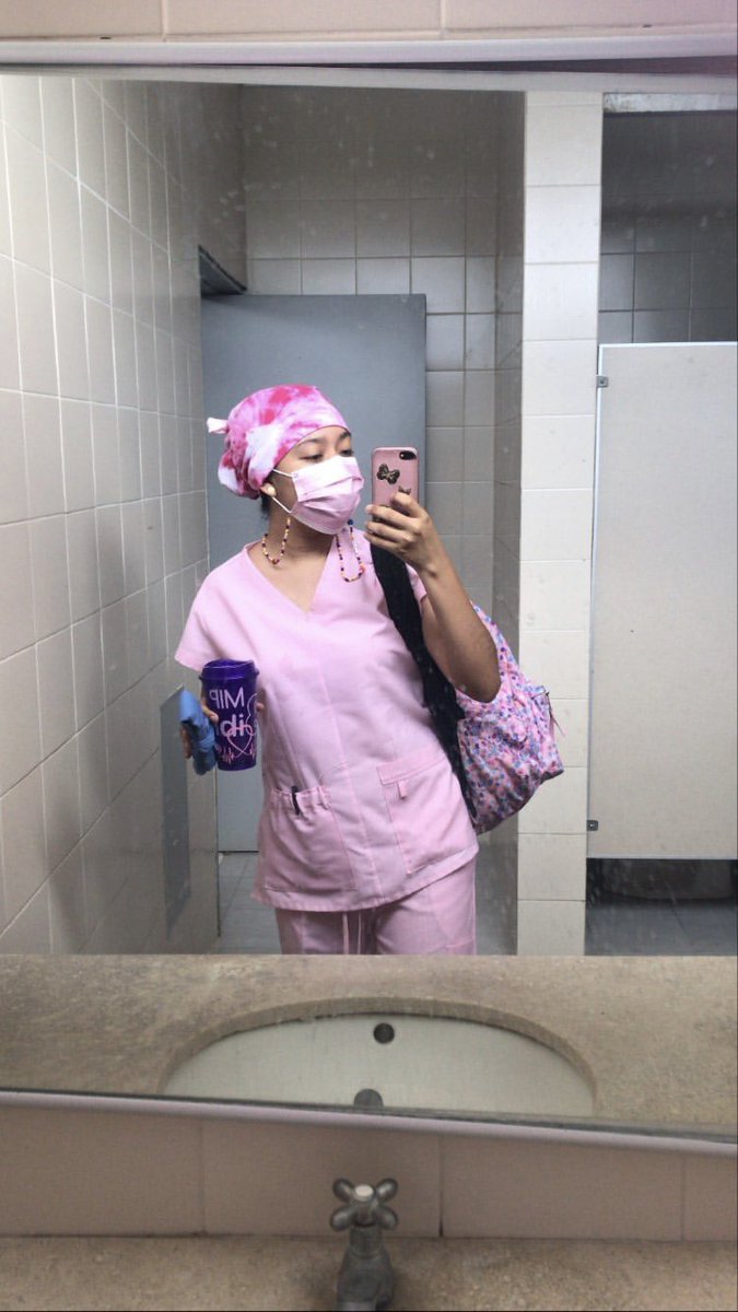 minirick18's tweet photo. Me gusta venir combinada al hospital👩🏽‍⚕️🕺🏾 https://t.co/UoCzB1sMqy