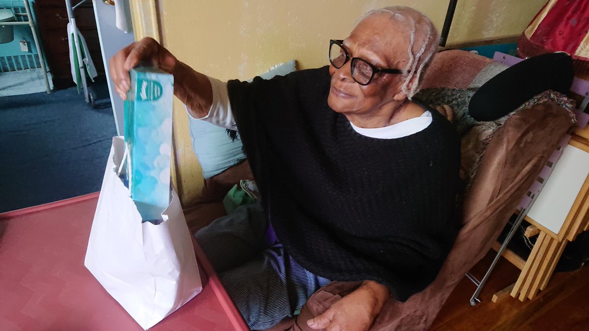 The story of a 90-year old woman who was wrongly prescribed hospice care for age-onset dementia. In fact, the problem was Parathyroid Cancer.  Her daughter explains how they finally got an accurate diagnosis and surgery that allowed full recovery.  columbiasurgery.org/news/overcomin…