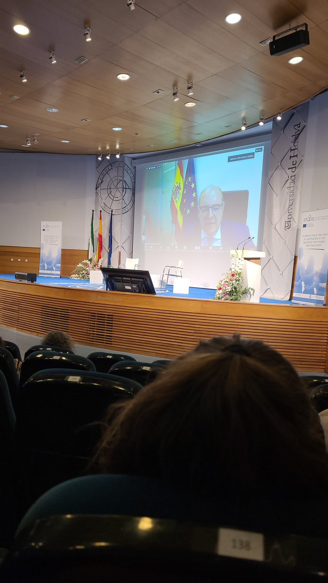 andritasadic's tweet photo. #stupshuelva #uhu #huelva primer día https://t.co/nbUvPF6o9B