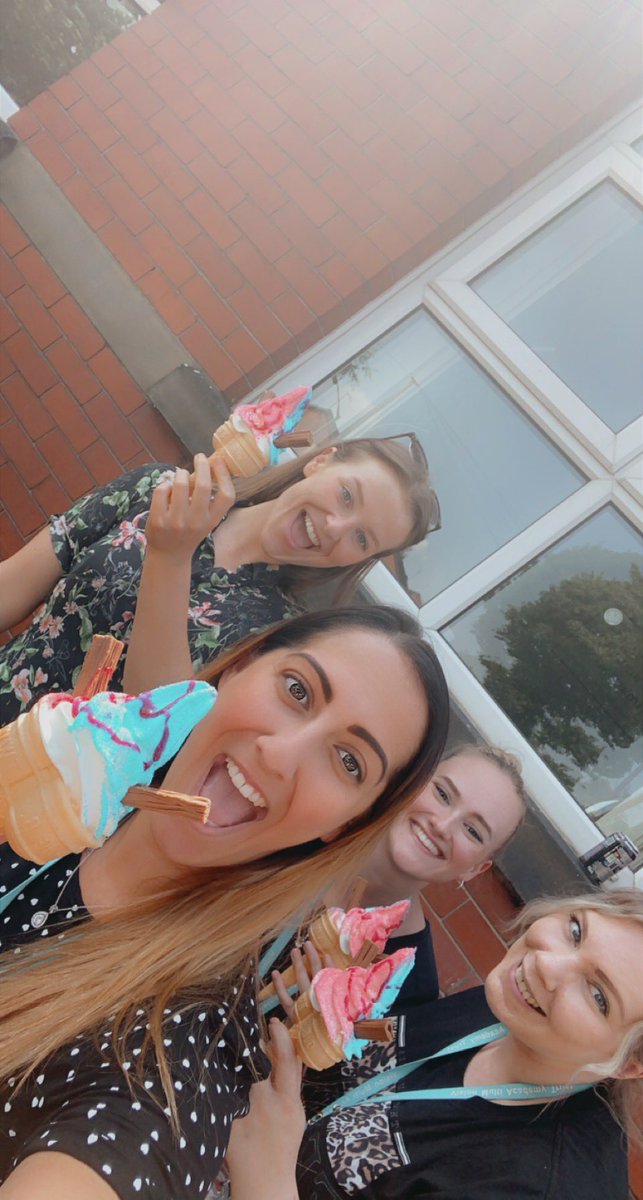 How do you please staff on the last day - YES your Deputy Head gets the ice-cream van to come at lunch time! What a treat! Thanks @MissC_DHT #valued #summertreat #slt #thankyou 🍦☀️🥰