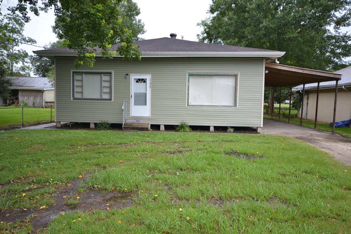 15639 River Road Rd, Hahnville, LA 70057 - Must See, Very Cute 3 Beds/1 Bath Home for Rent at $1,250.
#LargeYard