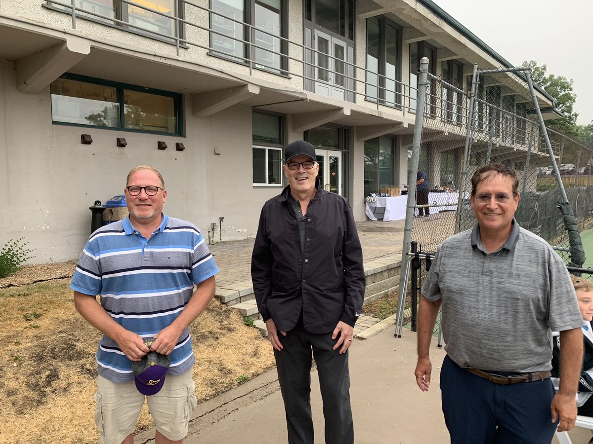 We got a little wet, but had a great time golfing with the legendary Scott Oake at yesterday’s tournament in support of the Bruce Oake Recovery Centre. The tournament, held at Glendale, helped raise over $25,000 for this important organization. Always proud to support the BORC.