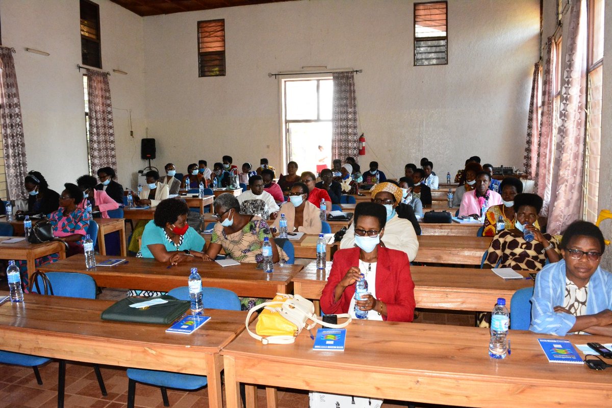 Gitega's tweet photo. #Burundi L'association des femmes  actrices de paix et de dialogue (#AFAPD) en collaboration avec @OnufemmesBdi à organisé ce mercredi à @Gitega une retraite de 3 jrs portant sur le renforcement  de capacité des organes de gestion de l'AFAPAD dont les points focaux provinciaux. https://t.co/bKg84vRnRv