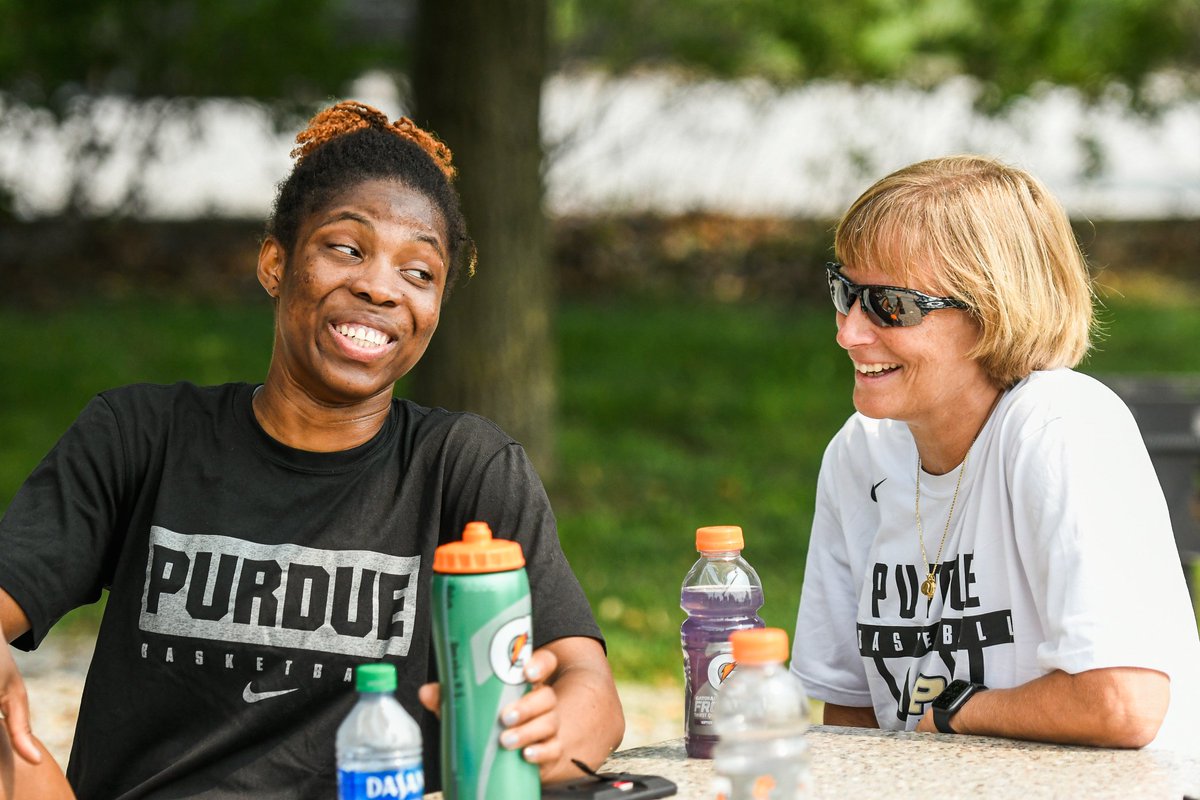 Sharon Versyp (@coachversyp) on Twitter photo Kickball and the human knot 🪢
Always growing tighter as a group!
<a href="/PurdueWBB/">Purdue Women's Basketball</a> Kickball and the human knot 🪢
Always growing tighter as a group!
<a href="/PurdueWBB/">Purdue Women's Basketball</a>