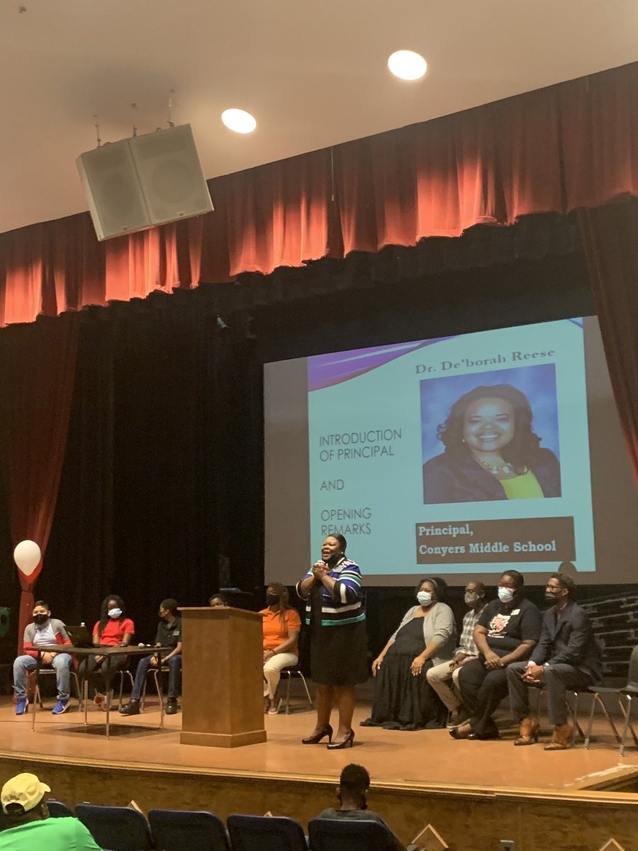 ConyersMiddle's tweet image. Dr. Reese, Ms. Lewis and our 6th grade team welcomed CMS&apos; class of 2028. We are so excited to open our doors to such a wonderful group of scholars and families.