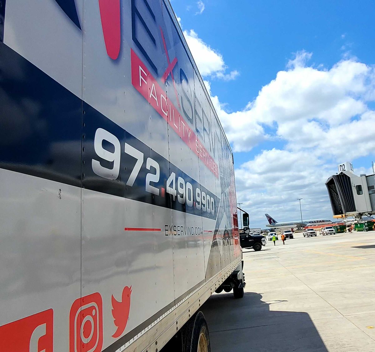 ExservInc's tweet image. Exserv is dedicated to serving our nationwide network of customers with their facility needs. Call us today and let us help you build the ultimate workspace for you and your employees! #furnitureinstall