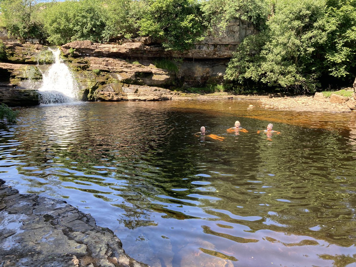 Gail_Howe's tweet image. What a fantastic few glorious days in our Swaledale yurt! #dales #hills #FunAndFriends