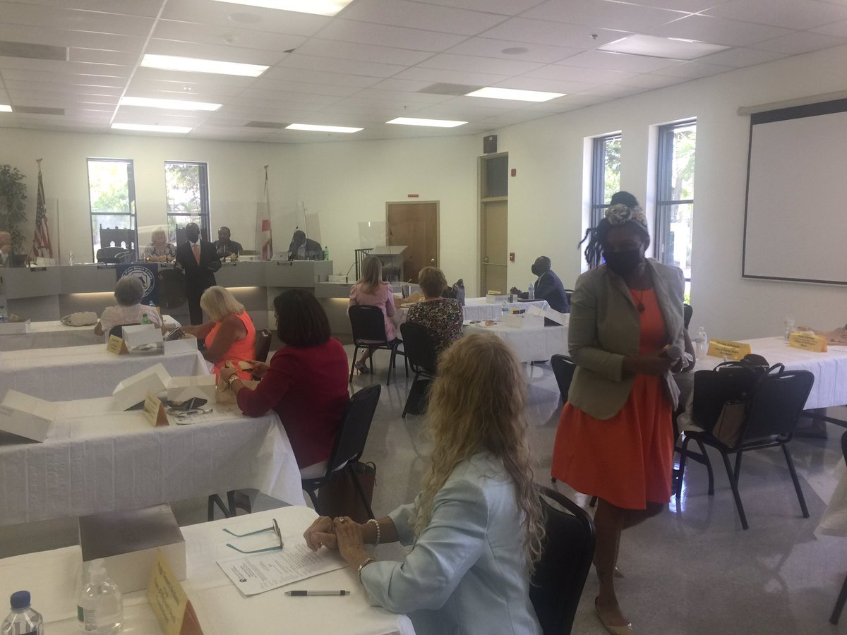 pbcloc's tweet photo. The Palm Beach County League of Cities Board of Directors are Meeting in the Town Hall in Mangonia Park where Mayor William Albury is greeting them where they will get updates on Florida League of Cities Priorities for the upcoming session and the Building Official Subcommittee. https://t.co/oUcBr8Z9T2