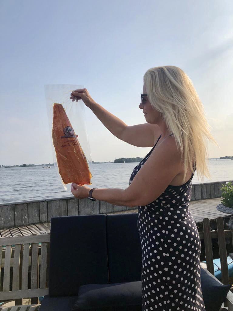 Je vangt altijd wat op Urk.

Dank <a href="/VisserVries/">Visser & de Vries</a> 🐳🐳🐳