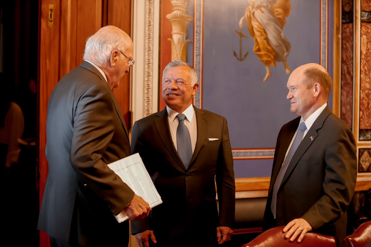 RHCJO's tweet photo. Happening now: His Majesty King Abdullah II, accompanied by His Royal Highness Crown Prince Al Hussein, meets with the US Senate Appropriations Committee 
#JORoyalVisit #Jordan #USA https://t.co/tyatZDwtze