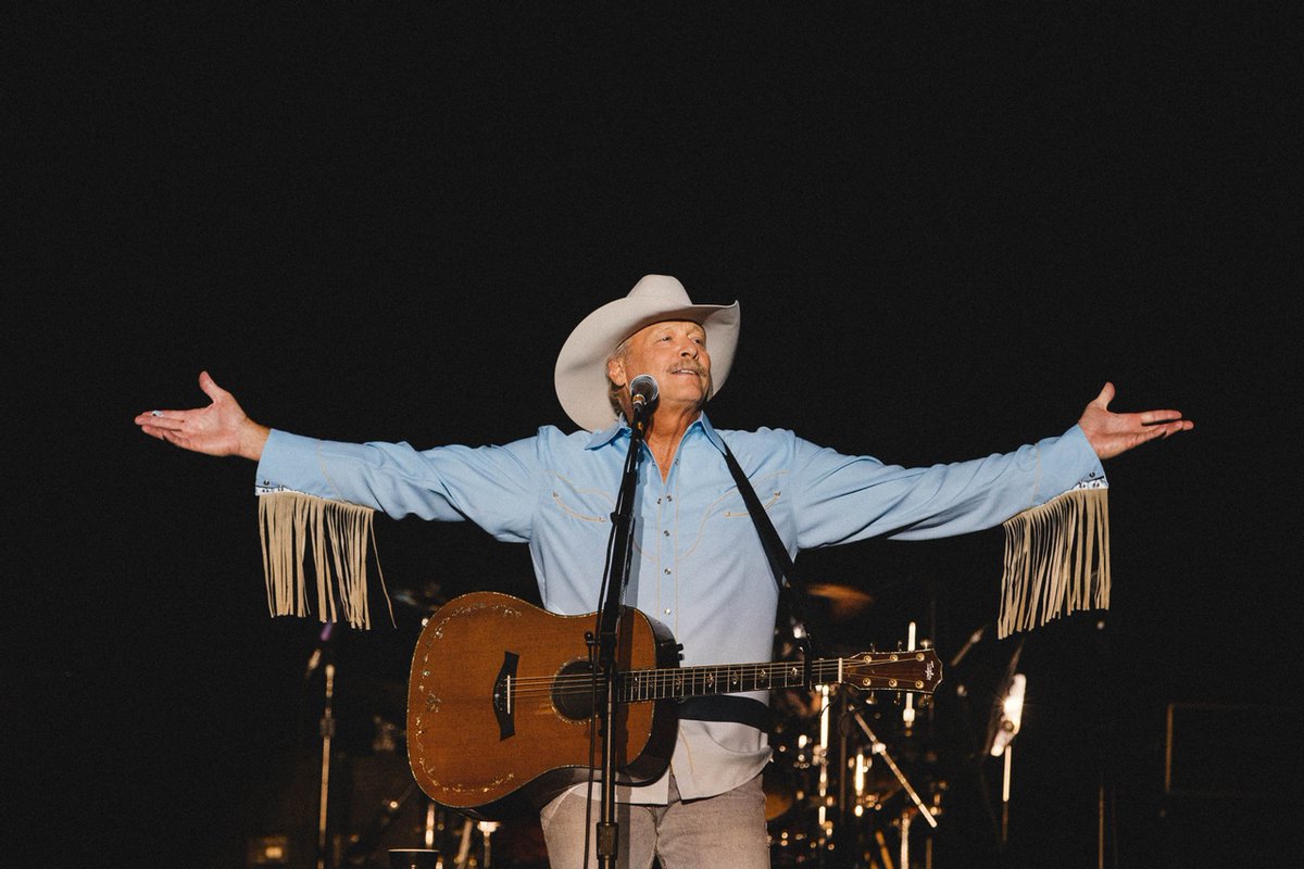 No #SummertimeBlues to be found. 🤠