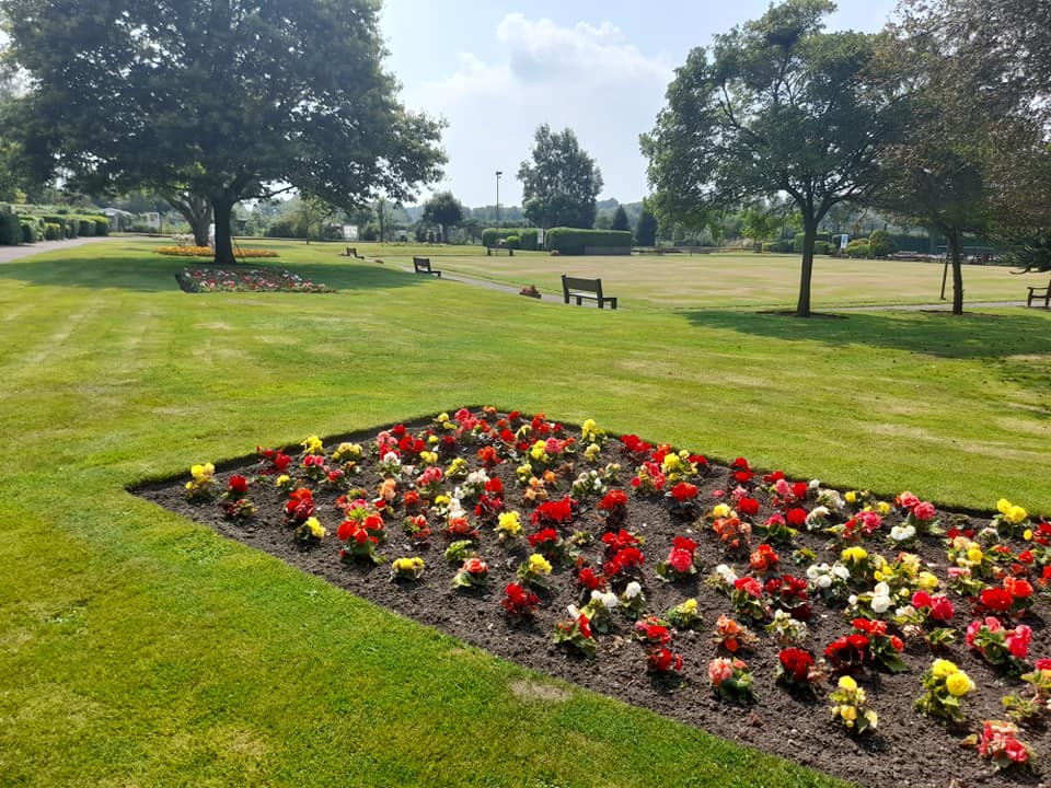 MidCheshireCRP's tweet photo. If you missed the @nickythompsona1 Wonderful Wildlife exhibition at Tatton Park, head to Vickersway Park in #Northwich where the artworks are now on display. 

From this weekend, kids can also enjoy an activity trail and enter an art competition to win @CheshireWT memberships. https://t.co/QXeje9xI0n