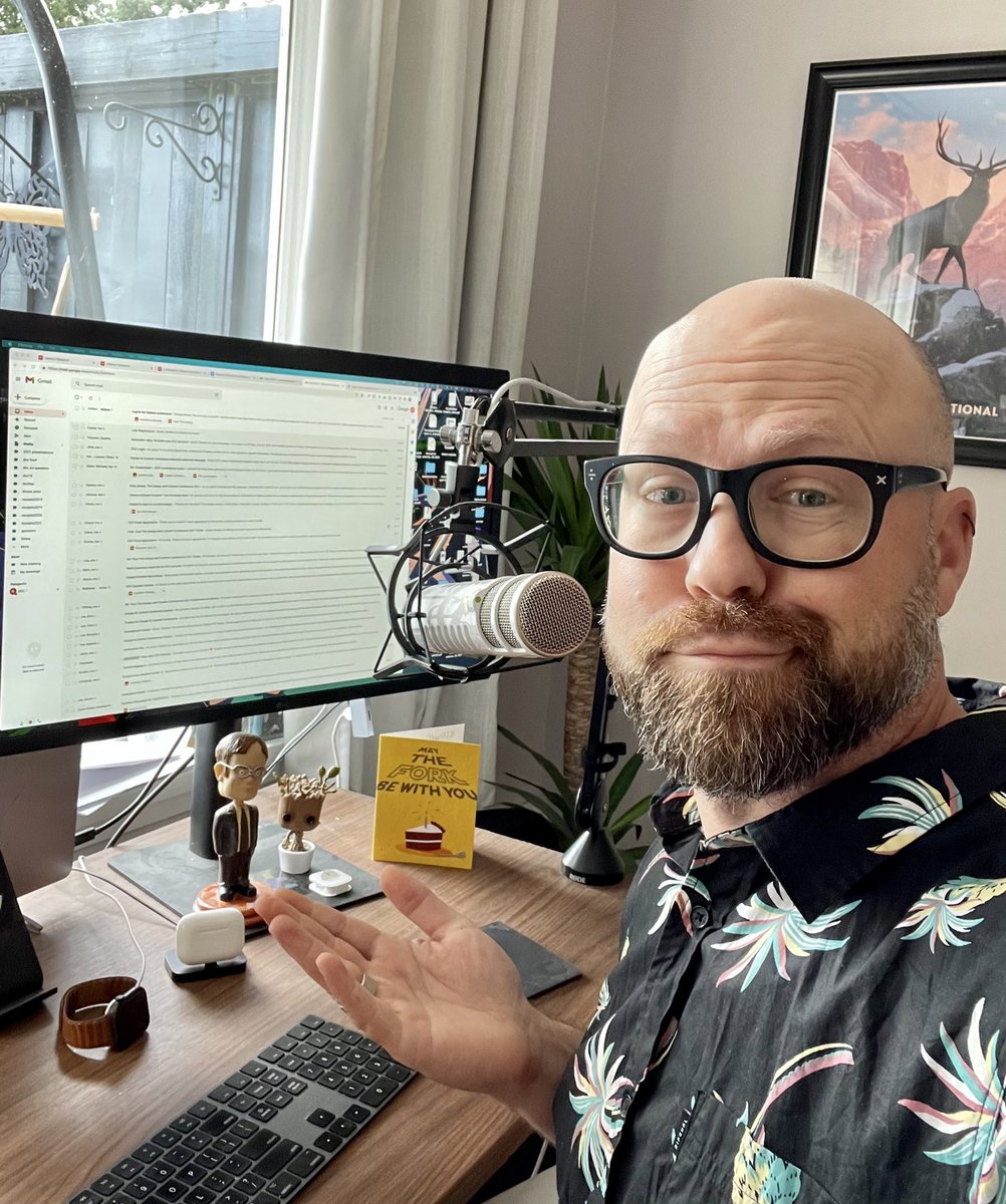 Design & Content tweet media