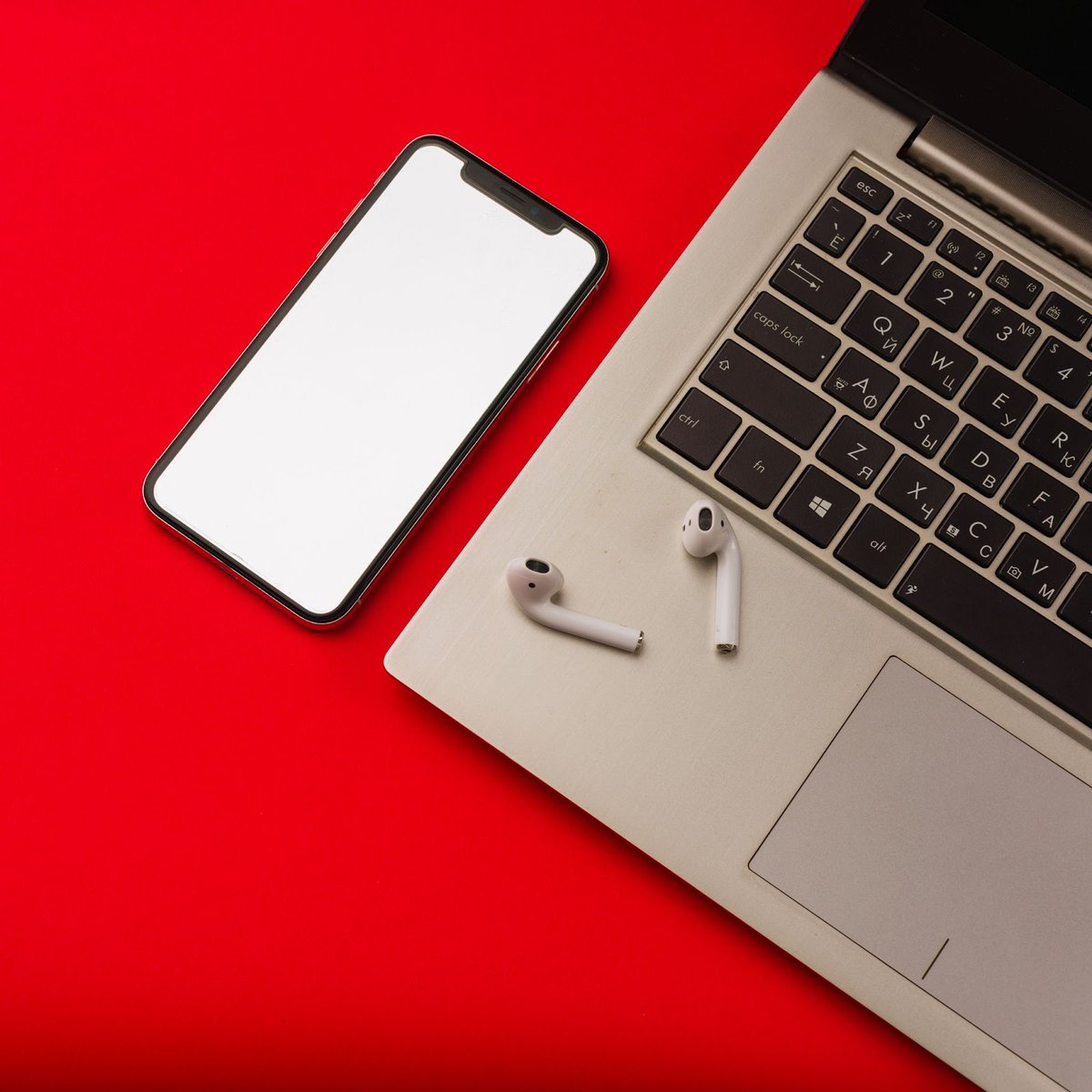 As Mid-Missouri’s only local Apple authorized service provider - we are your go-to team for any and all of your Apple products. Having issues? Submit a service ticket today. ow.ly/ocfm50FA9gp