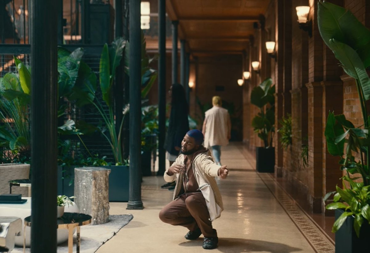 chartkhalid's tweet image. Go watch the incredible music video for “New Normal” on YouTube!

— youtu.be/KnULIl5GvkQ