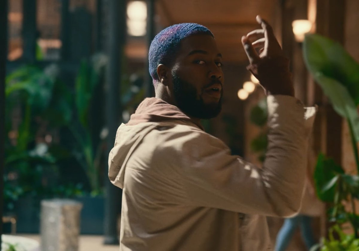 chartkhalid's tweet image. Go watch the incredible music video for “New Normal” on YouTube!

— youtu.be/KnULIl5GvkQ