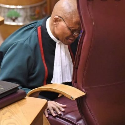 BORWNCARPY's tweet image. Spare a thought for the #matrics2021 #matrix2021 #grade12 #COVID19 #coronavirus