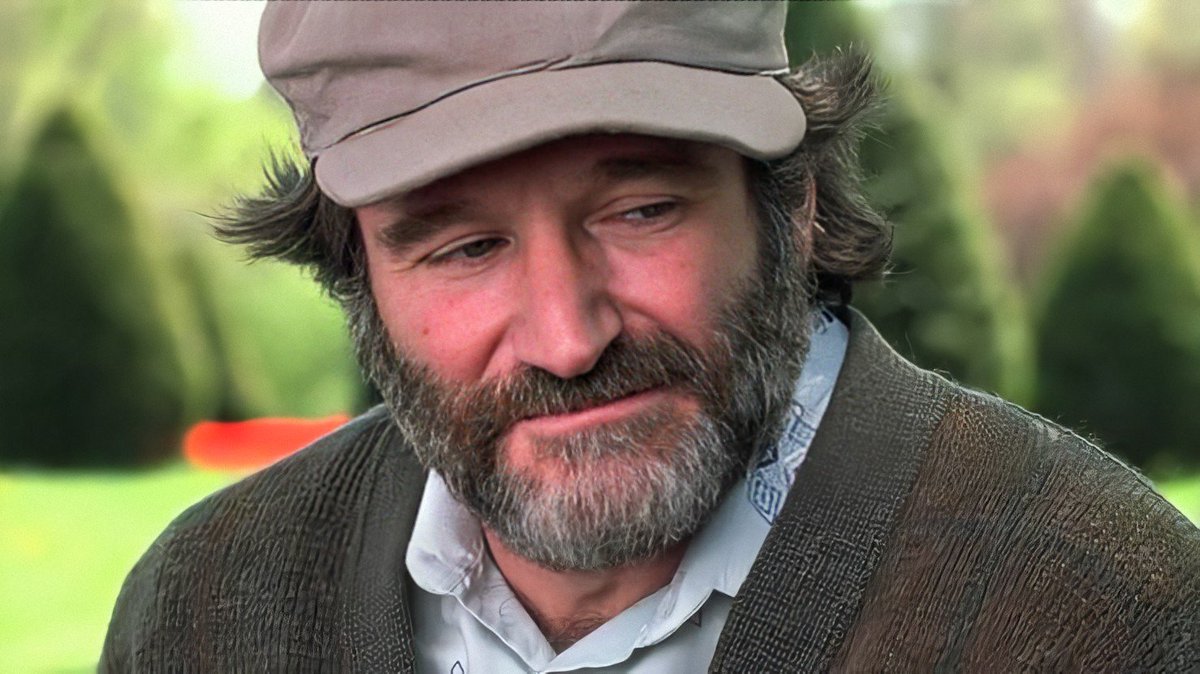 ImagenRetro's tweet photo. Un día como hoy pero de 1951, nació Robin Williams, actor y comediante, ganador de un premio Óscar y cinco Globos de Oro. Estaría cumpliendo 70 años. Siempre te recordaremos, genio. #RobinWilliams https://t.co/T8nL9lig4l