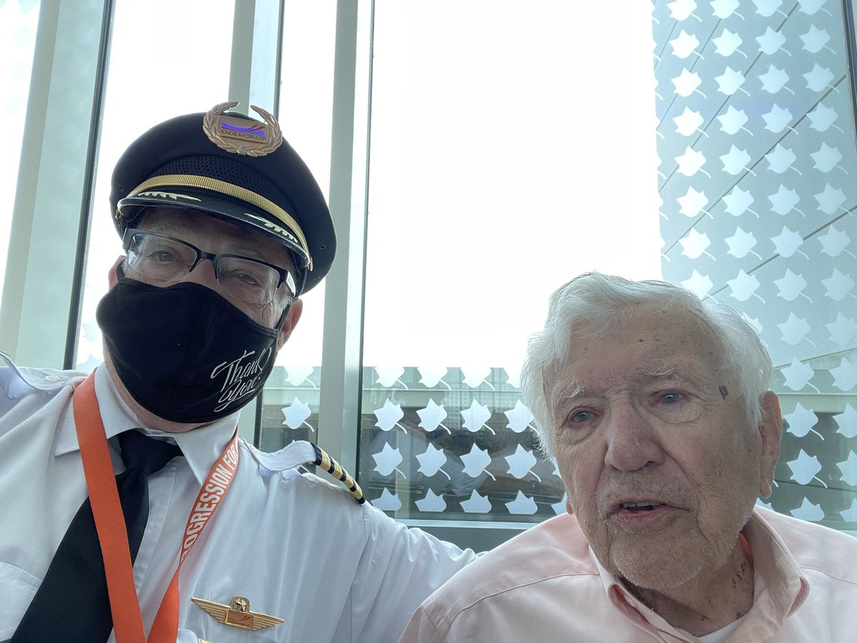 JohnnyORD's tweet photo. There are times in life when you slow down, smell the roses, and help #YourFellowMan. It was nice to help Mr. Ray Hess, a WW2 @USNavy vet. He shared his experiences and his loss of his best friend in a B29. He recalled seeing the Enola Gay fly past his ship… https://t.co/nWlkFoqQik