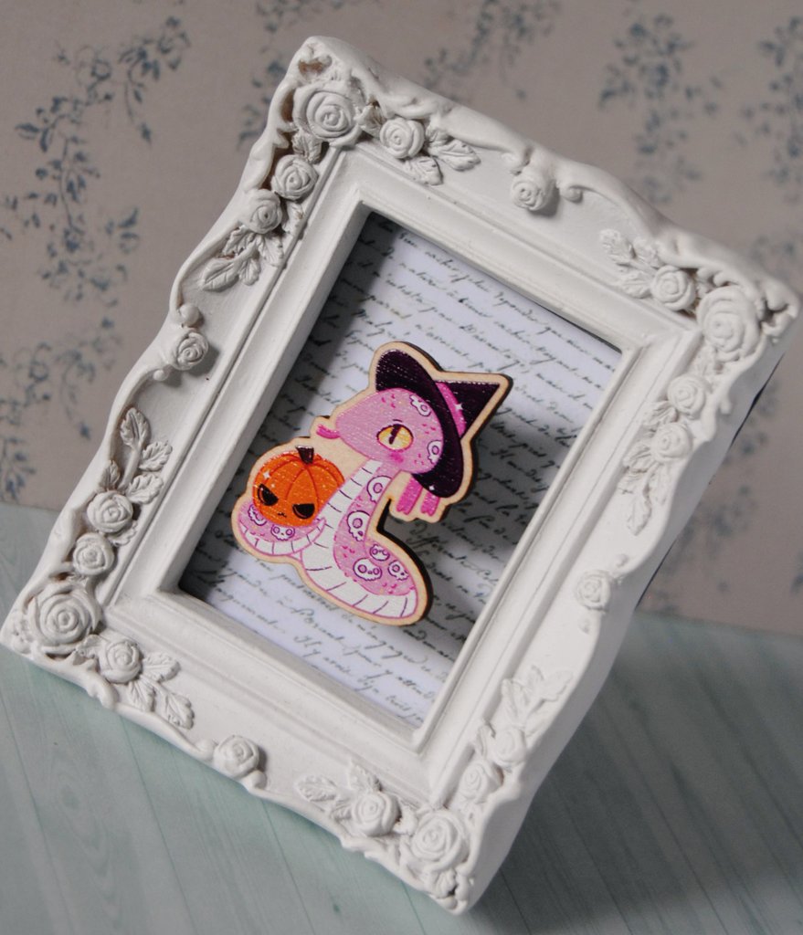 tinkerskawaii's tweet photo. Witchy snakes ๐โจ
#woodpin #cutepin #pincollector #pincollection #kawaii #kawaiiartist #halloween https://t.co/SzOO091JP9