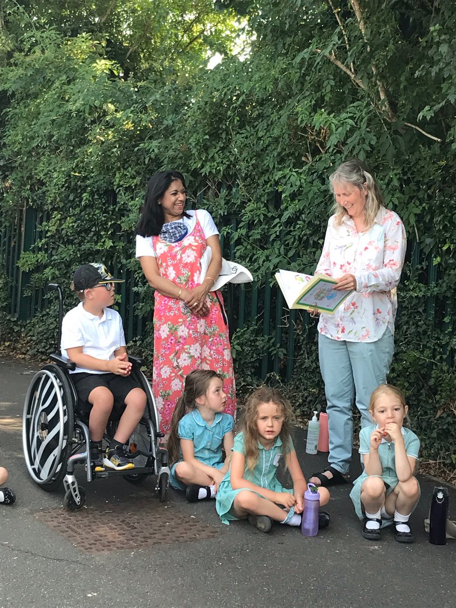 SnakesClass's tweet image. A perfect potato picnic to end our last day in year one and to say a special goodbye to the wonderful Mrs Musgrove. @SquirrelMonk9 💓 🥔 🍓