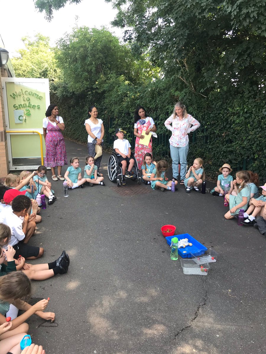 SnakesClass's tweet image. A perfect potato picnic to end our last day in year one and to say a special goodbye to the wonderful Mrs Musgrove. @SquirrelMonk9 💓 🥔 🍓