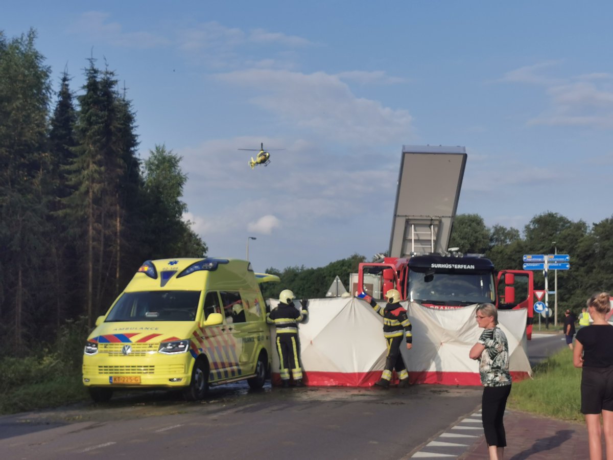 Persoon Ernstig gewond bij eenzijdig ongeval in Surhuizum -.
