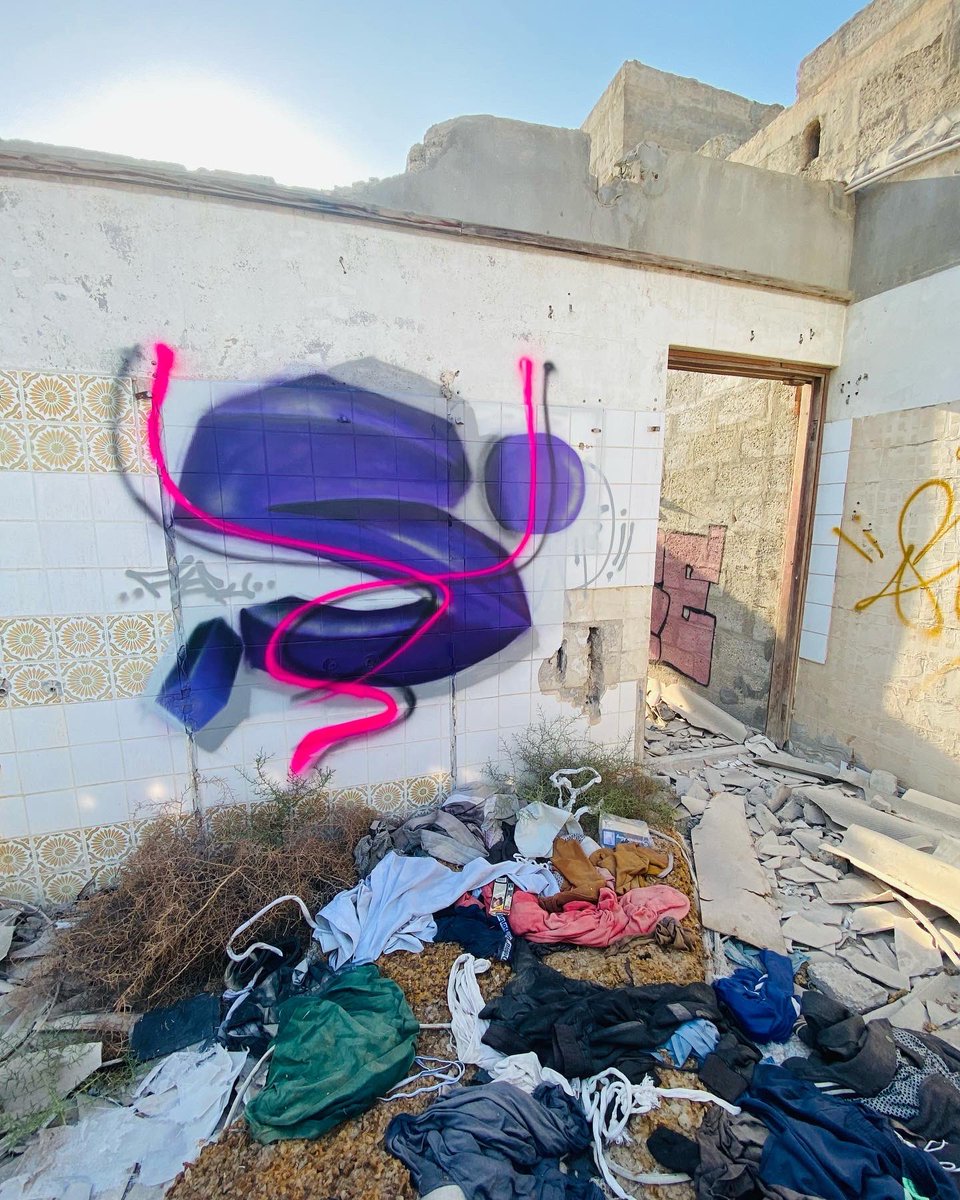 masterayfu's tweet photo. Letter S. F 💨 

#artworld #bahrainstreetart #bahraininstagram #graffitilife #art #graffitiart #streetstyle #streetart #graffitistreet #graffitishop #graffitibahrain #bahrainrestaurants #graffitilife #lifestyle #bahraingym #bahrainbusiness #streetartbahrain #artist #bahrain #s https://t.co/34MFUEX06c