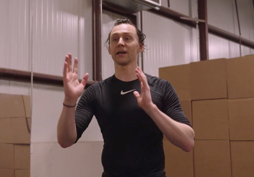 Hiddles Fashion tweet media