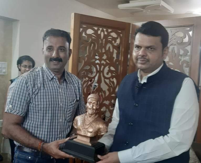 MaheshWable5's tweet photo. महाराष्ट्रराज्याचे मा.मुख्यमंत्री विरोधी पक्षनेते देवेंद्रजी फडणवीस यांना वाढदिवसाच्या हार्दिक शुभेच्छा ... https://t.co/sMJjgqinXo