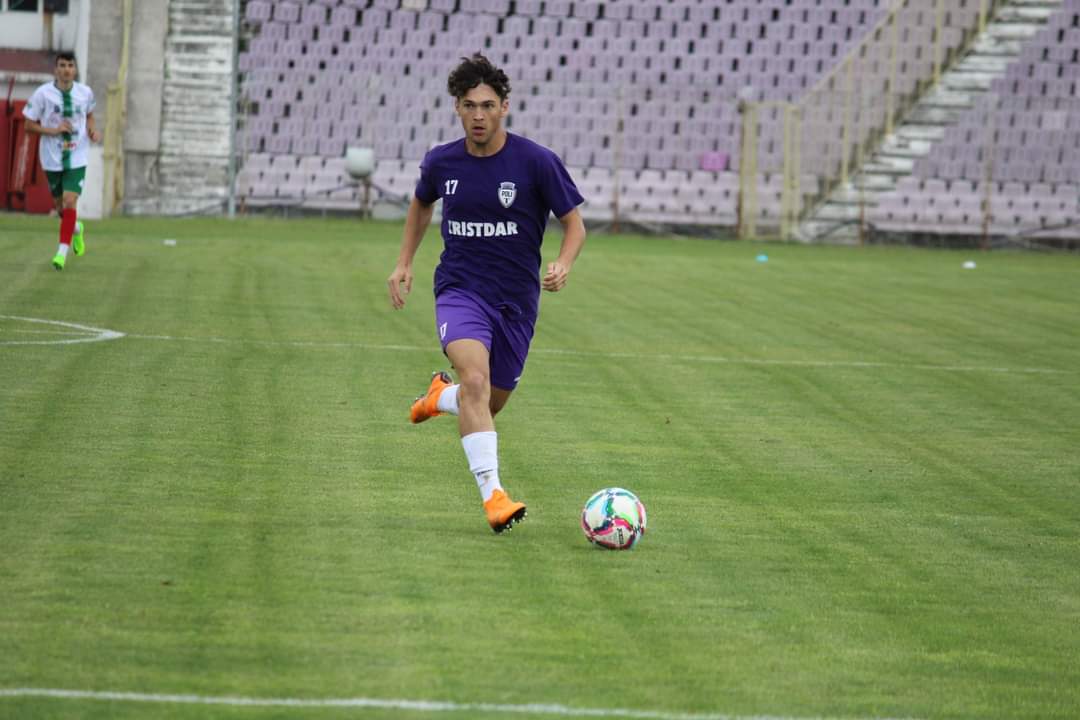 PolitehnicaT's tweet photo. The #whitepurple Boys played a new friendly today, on "Dan Păltinişanu". Politehnica won 4-0 (2-0) vs. Club Atletic Oradea. For our team, the scorers were Cosmin Bîrnoi, Adrian Zaluschi &amp; Roberto Haţegan (two goals). 👉 https://t.co/V4F8qCr8eq (Ro.).

#adifferentclub https://t.co/GwYhyIqcpj