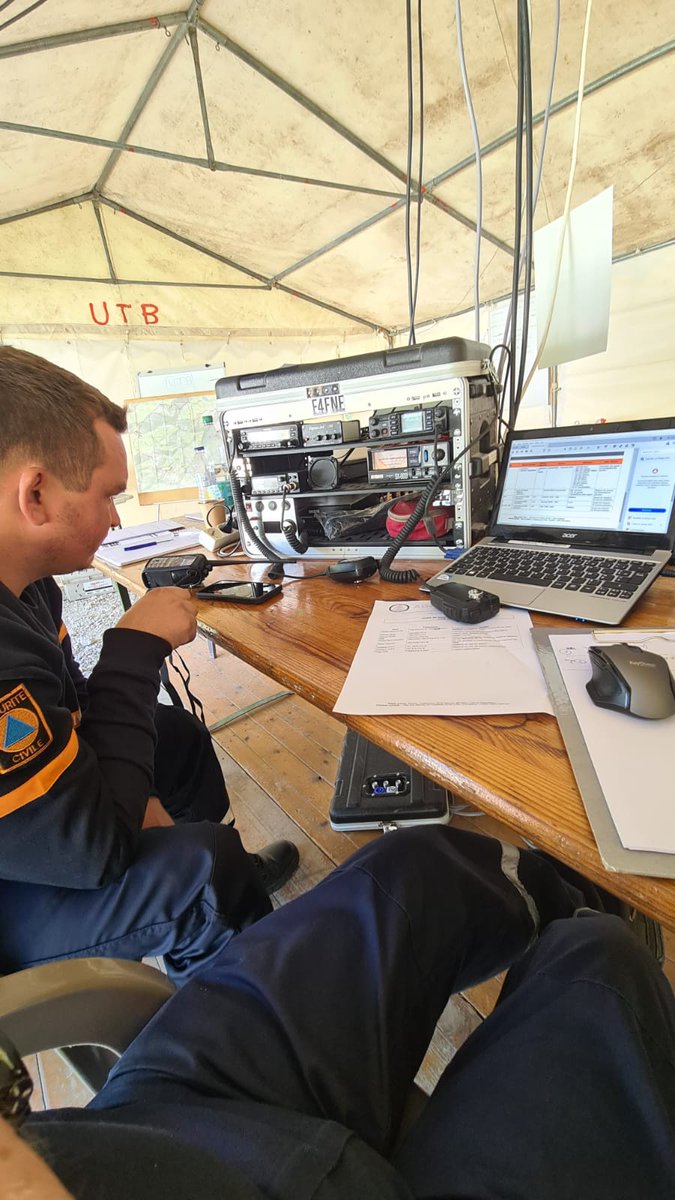 ADRASEC073's tweet photo. @savoie_news L'#ADRASEC 73 était présente au côté de la #MaisonDuSauvetage et de #JetSystem pour assurer les missions de secours sur l'ensemble du parcours. Encore une bonne entente entre différents acteur de la #SécuritéCivile. https://t.co/NnhsG7Raf7