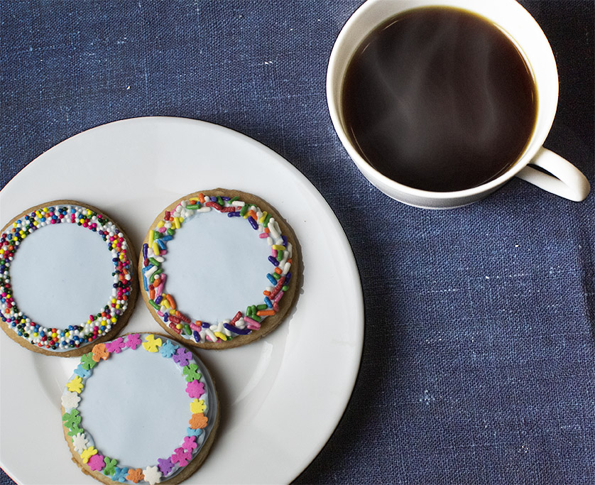 IndiaTree1's tweet image. Hit the refresh button in the morning with a cup of coffee and vibrant sugar cookies decorated with India Tree's Decoratifs.  Put the finishing touches on your cookies with Seurat, Matisse, and Carousel Decoratifs! Shop at indiatree.com/products/all-s…. #indiatree