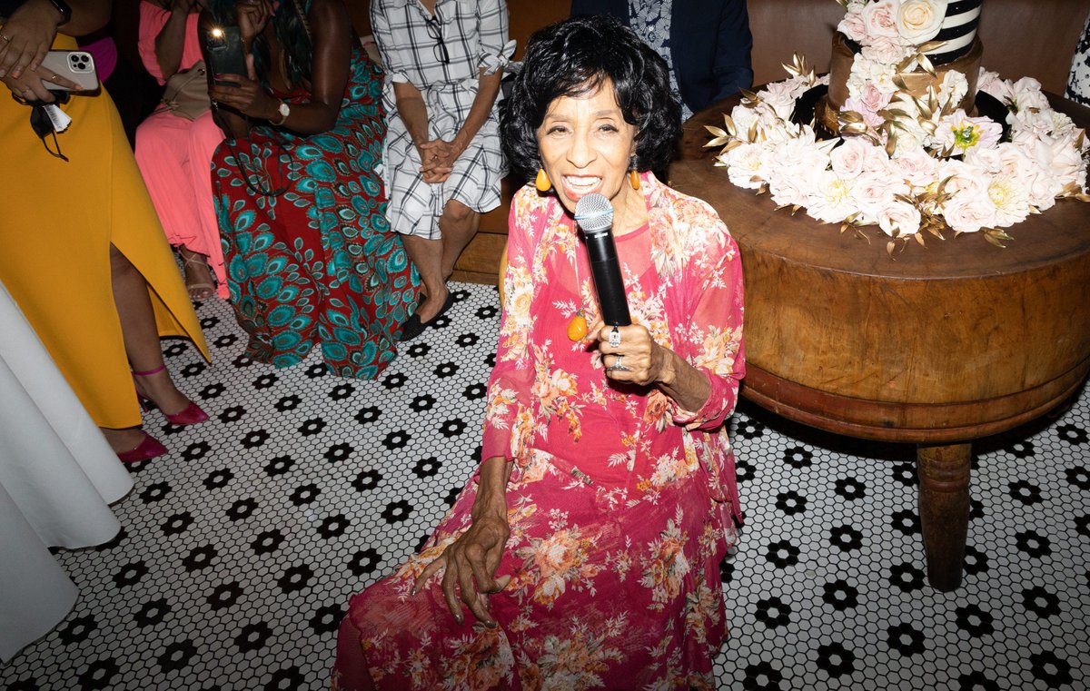 MarlaGibbs4Real's tweet photo. Inside the world of the beautiful Marla Gibbs post her signature event receiving her Hollywood Star.. Look how fabulous she is - #news #BREAKING #marlabibbs #actress #celebrity #cake #love #events https://t.co/Ee6uGBt2Pg