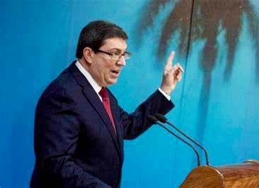 JoseCarlosRRuiz's tweet photo. Il ministro degli Esteri @BrunoRguezP denuncia il #21luglio 2021 che il @StateDept statunitense sta esercitando una brutale pressione sui governi di vari Stati, costringendoli ad aderire a dichiarazione contro #Cuba. @SecBlinken è chiamato a riconoscere o negare. #GiùLeManiDaCuba https://t.co/zHG7exQATb