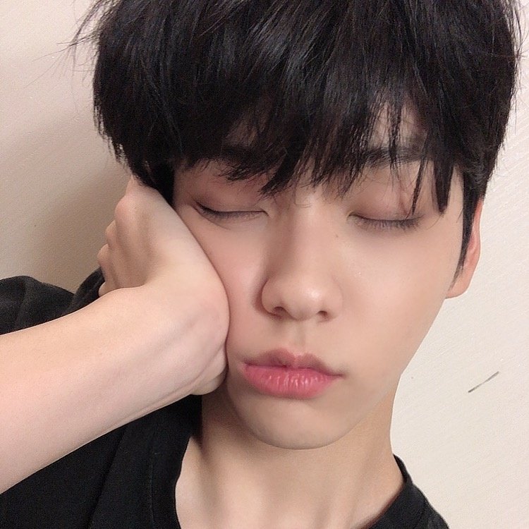 Soobinity_'s tweet image. Me faltó cerrar los ojos ); 

#MOASelcaDay
#MOASD 
#TXT #TOMORROW_X_TOGETHER 
@TXT_members