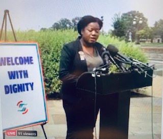 BuddhistLawyer's tweet image. We stand in solidary with the #Haitian people who are going through tremendous pain. 2 weeks ago Haitian President was assassinated in his home. Understanding the fear and concern Haitian community at home and in the diaspora are experiencing @GuerlineMJozef @HaitianBridge (1/4)